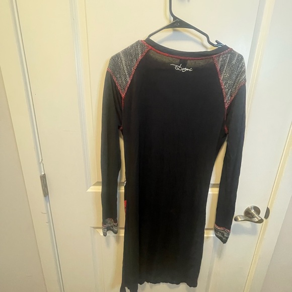 Desigual Long Sleeved Scoop Neck Appliquéd Heart Tee Shirt Dress! - Picture 3 of 6